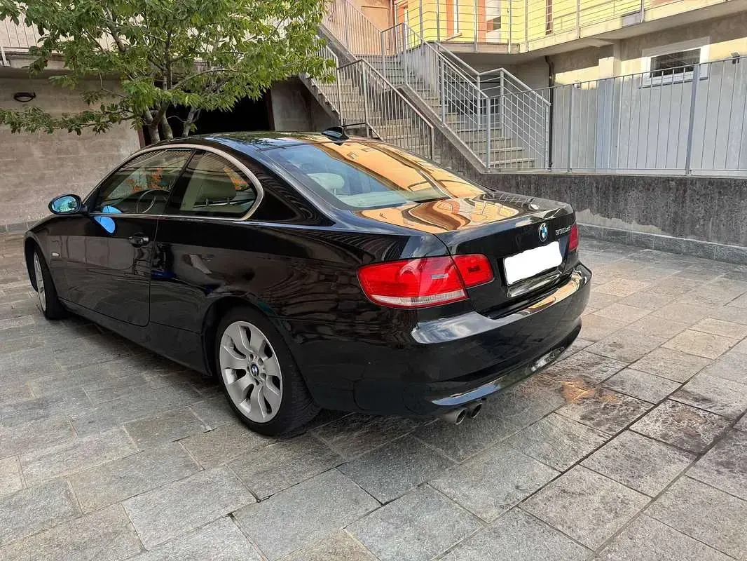Usata BMW 330 231 CV (169 kW) 2007 Nero Coupé