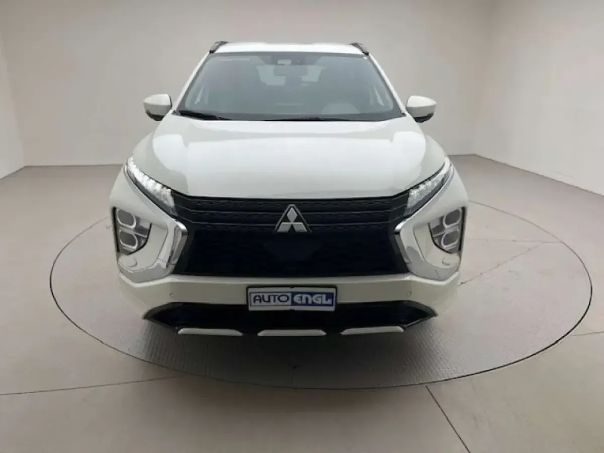 Usata Mitsubishi Eclipse Cross Select 178 CV (130 kW) 2024 Bianco SUV