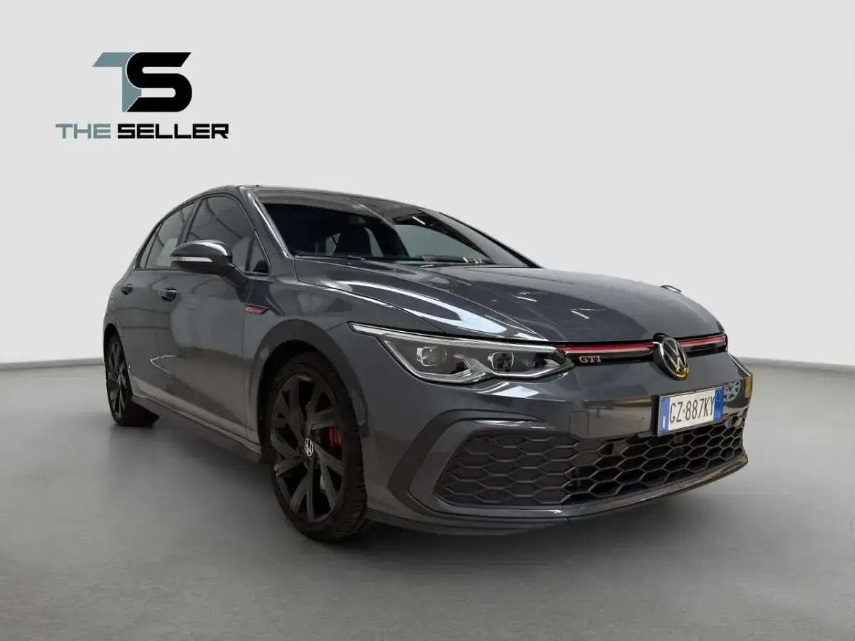 Usata VW Golf VIII GTI 245 CV (180 kW) 2024 Grigio Berlina