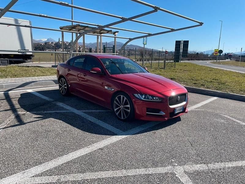 Usata Jaguar XE 200 CV (147 kW) 2016 Berlina