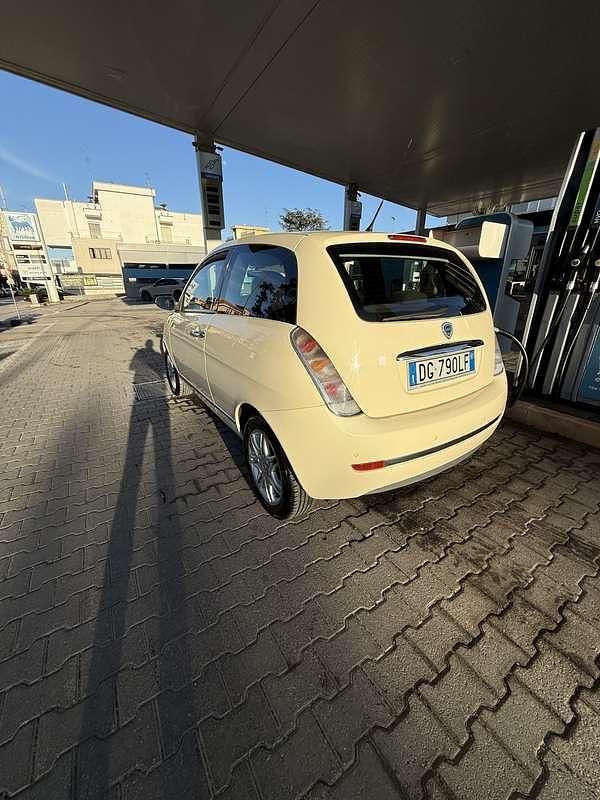 Usata Lancia Ypsilon 60 CV (44 kW) 2007 Utilitaria