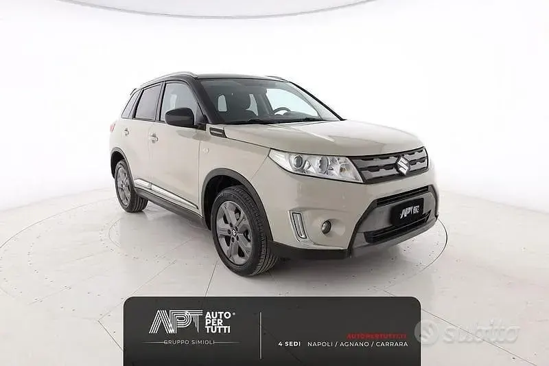 Usata Suzuki Vitara 120 CV (88 kW) 2017 Beige SUV