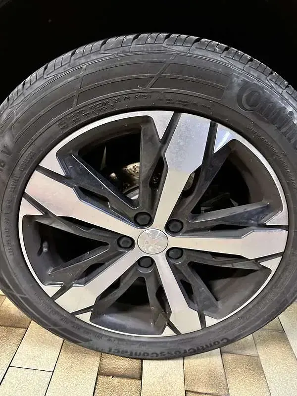 Usata Peugeot 3008 GT-line 131 CV (96 kW) 2019 Grigio SUV