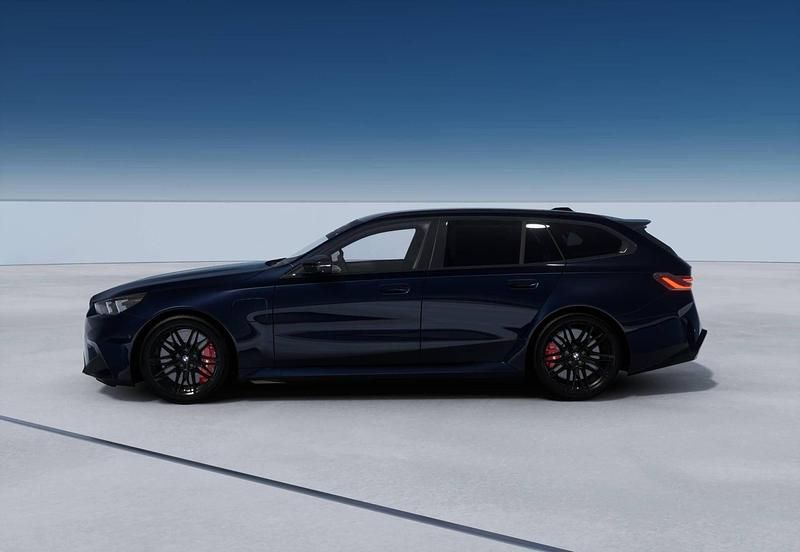Nuova BMW M5 Comfort Edition 585 CV (430 kW) 2026 Station wagon