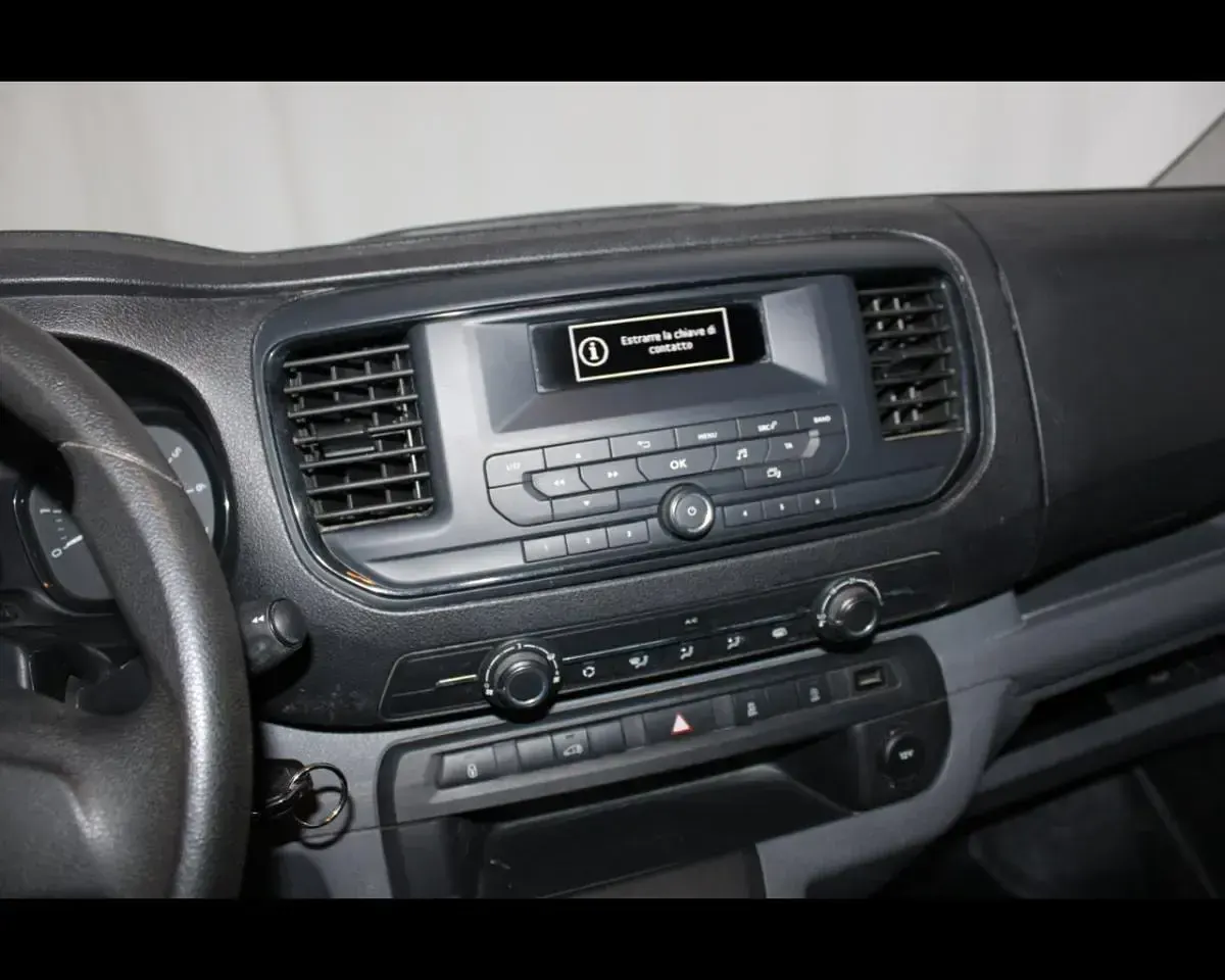 Usata Opel Vivaro S 100 CV (73 kW) 2022 Argento Monovolume