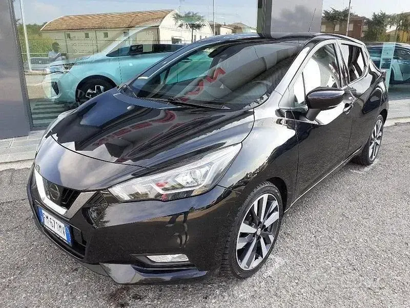 Usata Nissan Micra Tekna 90 CV (66 kW) 2018 Nero / metallizzato Utilitaria