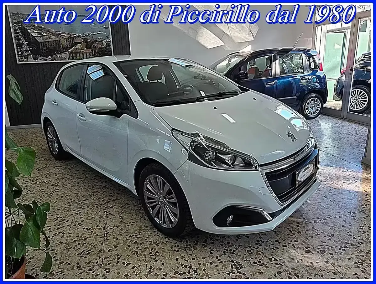 Usata Peugeot 208 82 CV (60 kW) 2018 Bianco Utilitaria