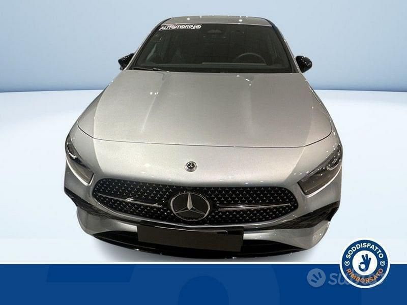 Usata Mercedes A180 Advanced Plus 116 CV (85 kW) 2024 Argento metallizzato Berlina