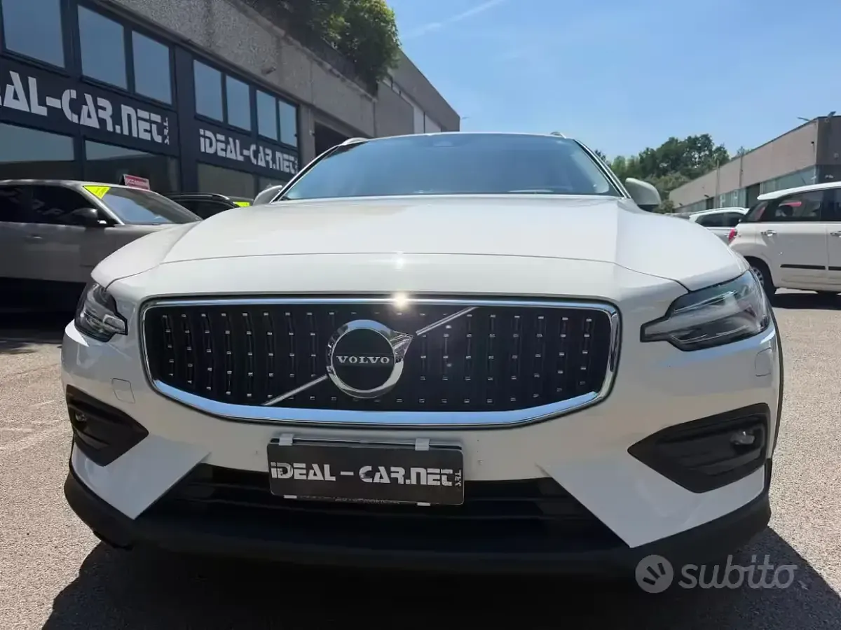 Usata Volvo V60 CC 190 CV (139 kW) 2020 Bianco Station wagon