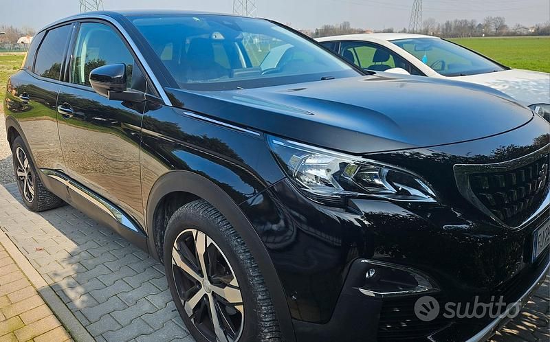 Usata Peugeot 3008 120 CV (88 kW) 2017 Nero SUV