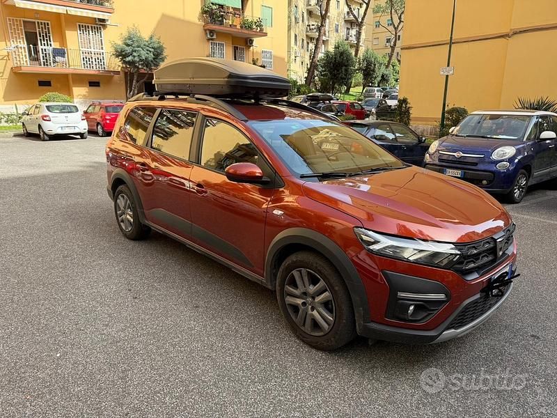 Usata Dacia Jogger 101 CV (74 kW) 2022 Rosso Monovolume