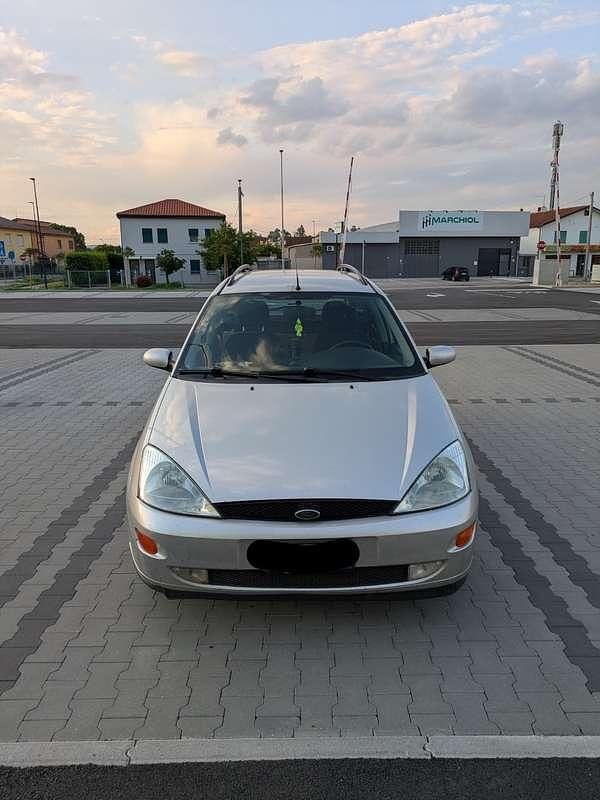 Begagnad Ford Focus 101 HK (74 kW) 2001 Kombi