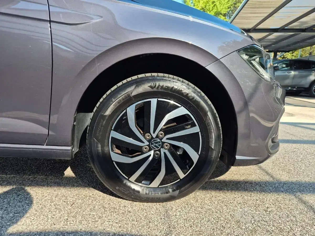 Usata VW Polo Life 80 CV (58 kW) 2023 Grigio Utilitaria