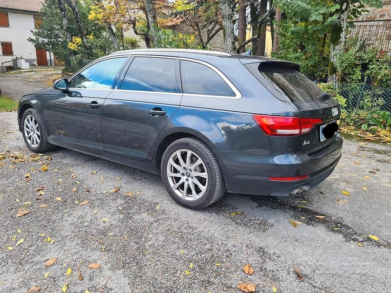 Usata Audi A4 Business 190 CV (139 kW) 2015 Grigio Station wagon