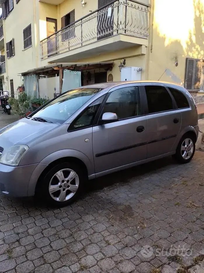 Usata Opel Meriva 110 CV (80 kW) 2005 Grigio Monovolume
