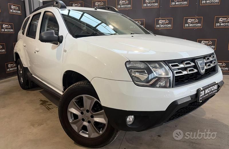 Usata Dacia Duster Lauréate 110 CV (80 kW) 2015 Bianco SUV