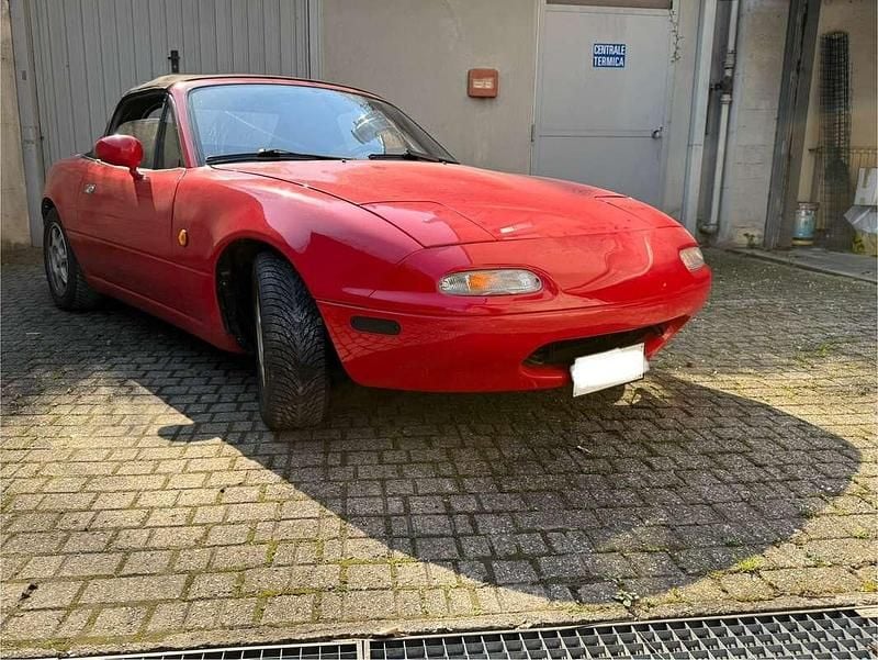 Usata Mazda MX5 116 CV (85 kW) 1993 Rosso Cabrio