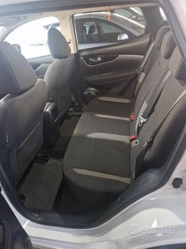Gebraucht Nissan Qashqai 110 PS (80 kW) 2018 Grau SUV