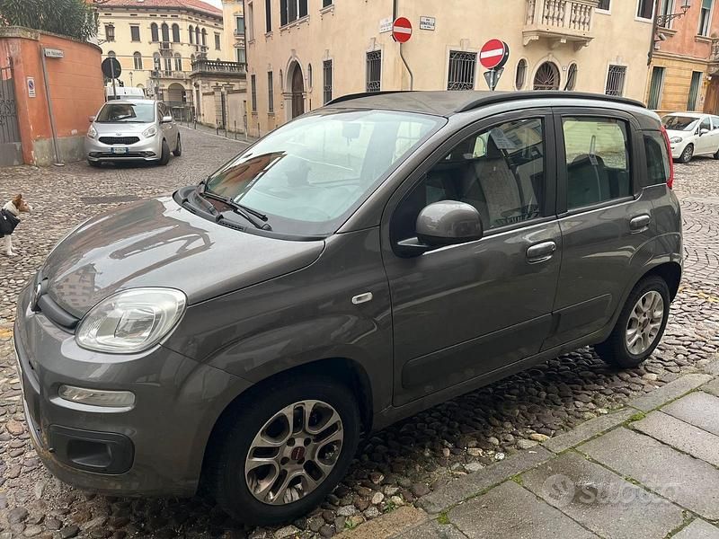 Grigio Usata 2020 Fiat Panda Lounge Due volumi | 10.400 € (Buon prezzo) - Immagine 1/4