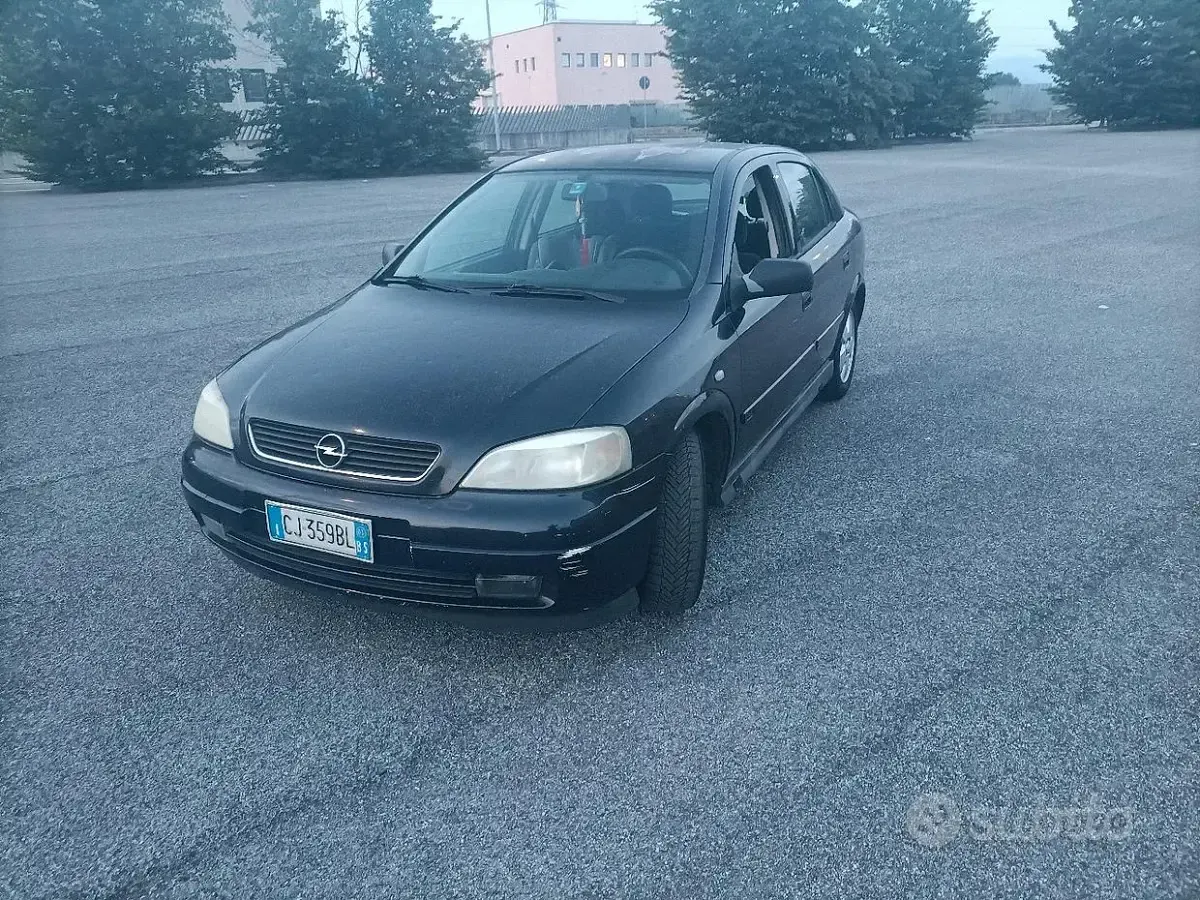 Usata Opel Astra 75 CV (55 kW) 2003 Bluazzurro Berlina