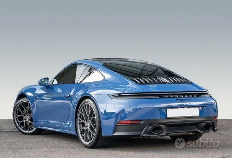 Usata Porsche 911 Carrera 394 CV (289 kW) 2025 Blu metallizzato Coupé