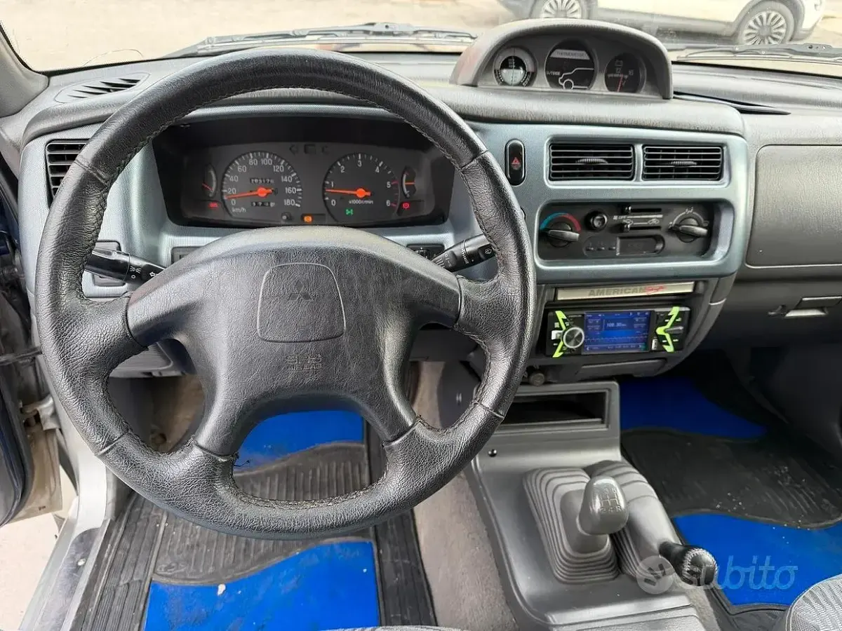 Usata Mitsubishi L200 100 CV (73 kW) 2001 Blu/azzurro Pick-up