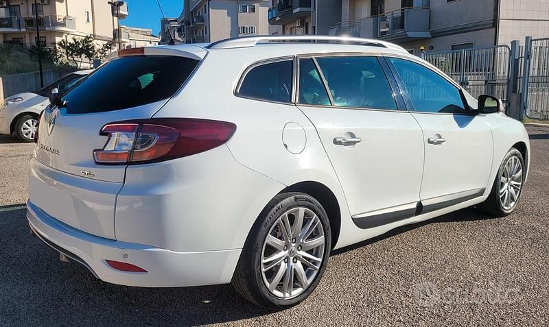 Usata Renault Mégane GrandTour 110 CV (80 kW) 2011 Bianco Station wagon