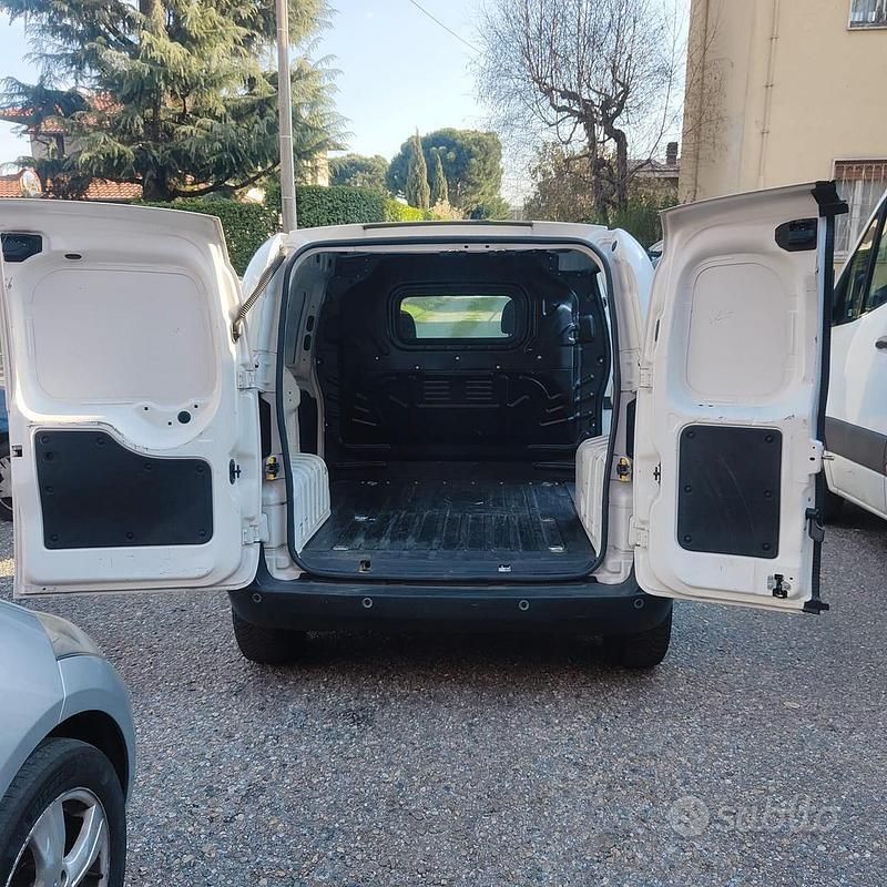 Usata Fiat Fiorino 95 CV (69 kW) 2022 Bianco Monovolume