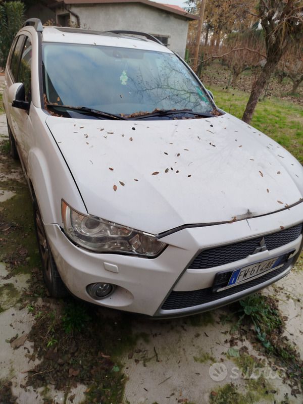 Usata Mitsubishi Outlander 156 CV (114 kW) 2012 Bianco SUV
