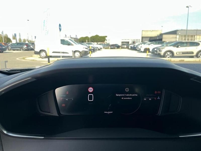 Usata Peugeot 2008 Allure 100 CV (73 kW) 2024 Grigio SUV