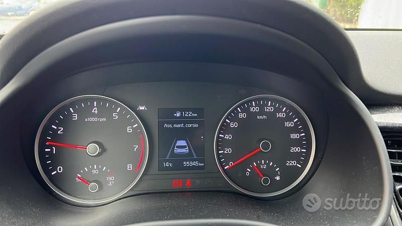 Usata Kia Stonic Style 120 CV (88 kW) 2019 Grigio SUV