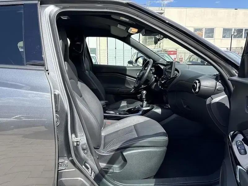 Usata Nissan Juke Tekna 114 CV (83 kW) 2025 Grigio SUV