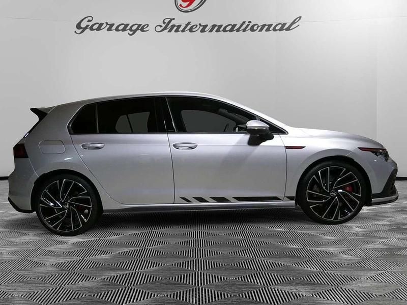Usata VW Golf VIII GTI 300 CV (220 kW) 2022 Argento Utilitaria
