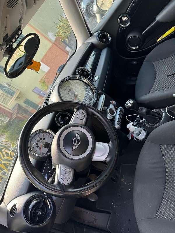 Usata Mini Cooper D 109 CV (80 kW) 2009 Utilitaria