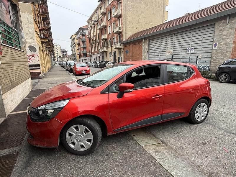 Usata Renault Clio IV 75 CV (55 kW) 2015 Rosso Berlina
