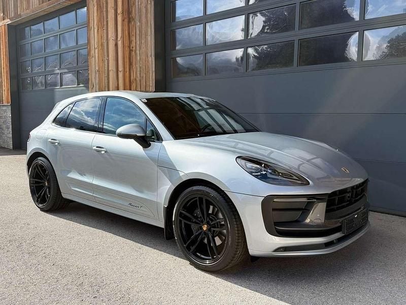 Argento Usata 2023 Porsche Macan SUV | 67.900 € (Buon prezzo) - Immagine 1/4