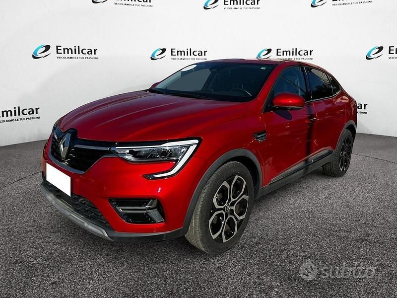 Usata Renault Arkana 140 CV (102 kW) 2023 Rosso SUV