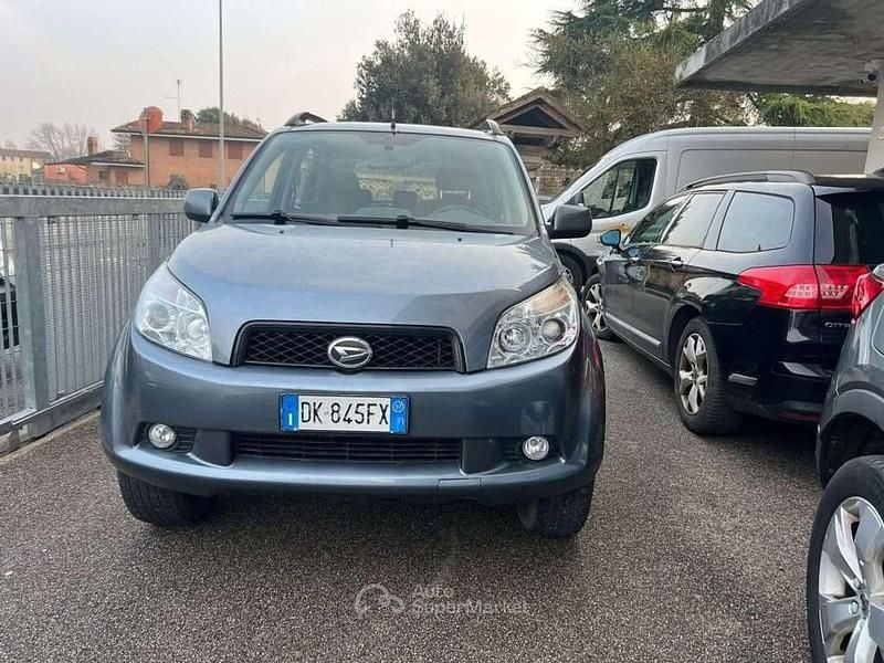 Usata Daihatsu Terios 105 CV (77 kW) 2007 Grigio SUV