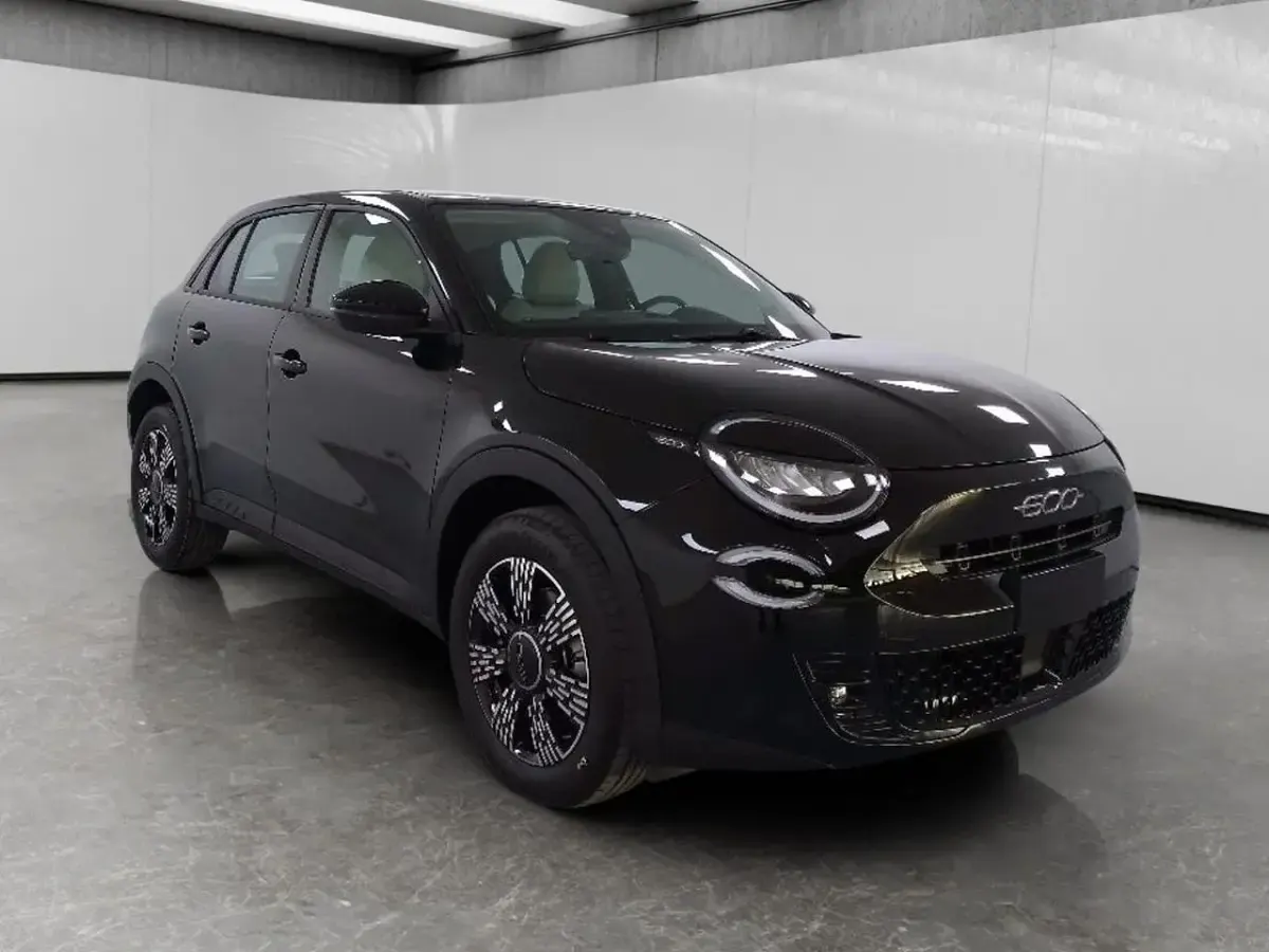 Nuova Fiat 600 Icon 145 CV (106 kW) 2025 Nero SUV