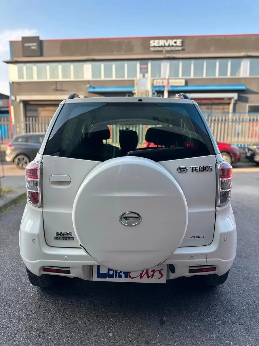 Usata Daihatsu Terios 104 CV (76 kW) 2011 Bianco SUV
