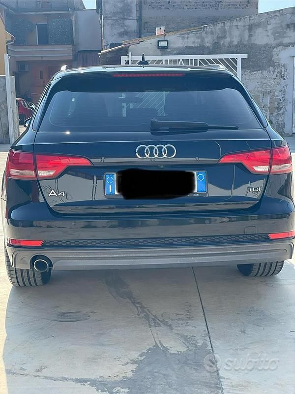Usata Audi A4 Ambiente 122 CV (89 kW) 2017 Nero Station wagon