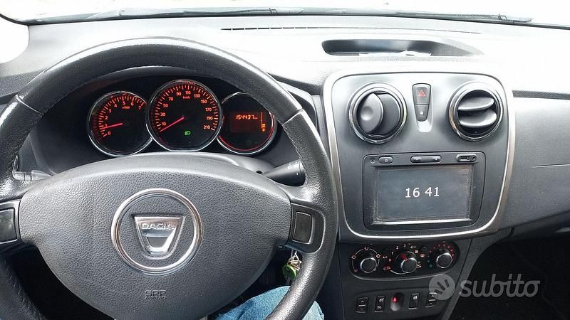 Usata Dacia Sandero Stepway 90 CV (66 kW) 2016 Bianco Utilitaria