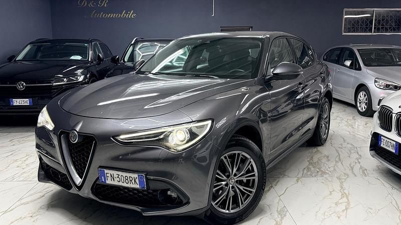 Usata Alfa Romeo Stelvio Executive 180 CV (132 kW) 2018 Grigio SUV