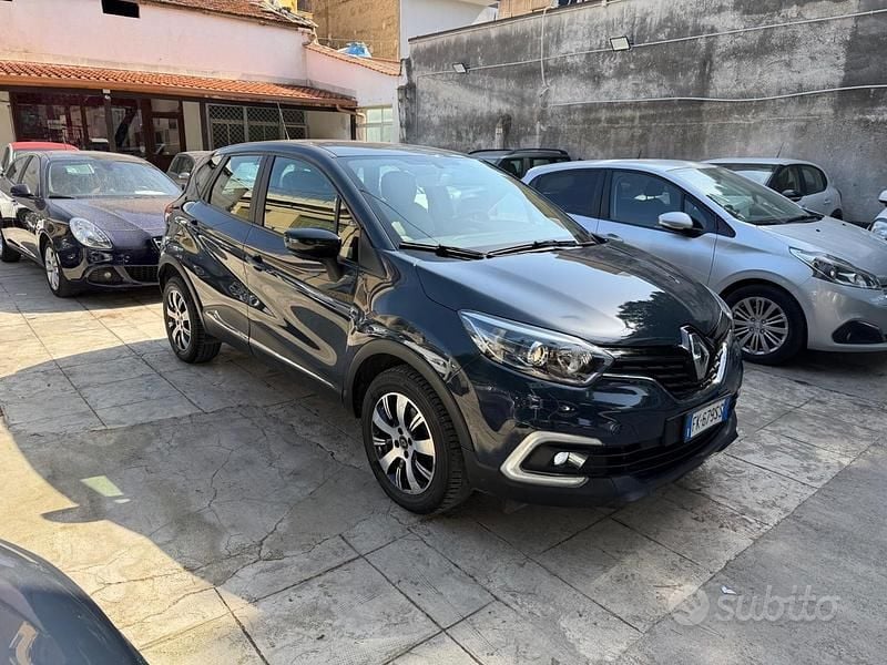 Usata Renault Captur Bose Edition 90 CV (66 kW) 2017 Grigio SUV