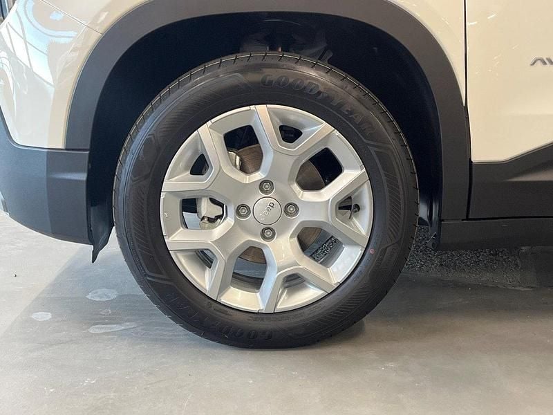 Nuova Jeep Avenger 100 CV (73 kW) 2026 Snow SUV