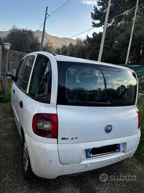 Usata Fiat Multipla Dynamic 120 CV (88 kW) 2008 Bianco Monovolume