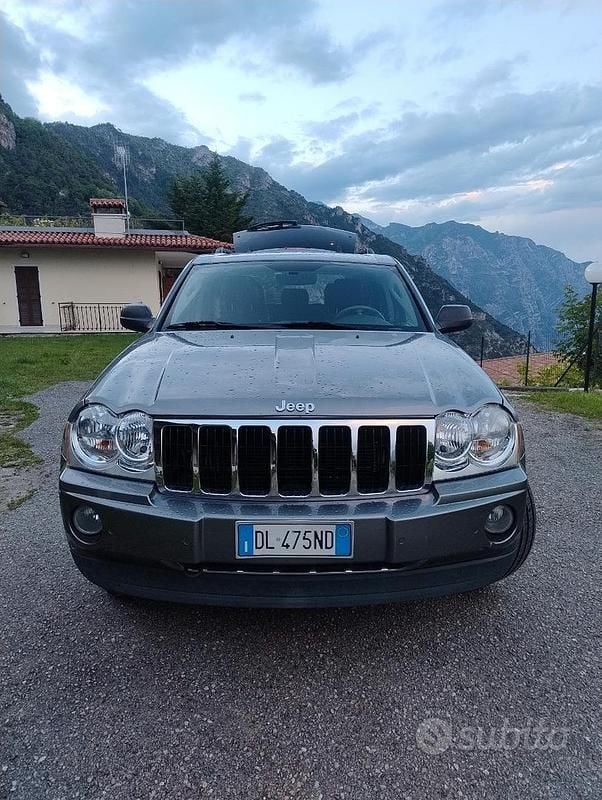Usata Jeep Grand Cherokee 218 CV (160 kW) 2007 Grigio SUV