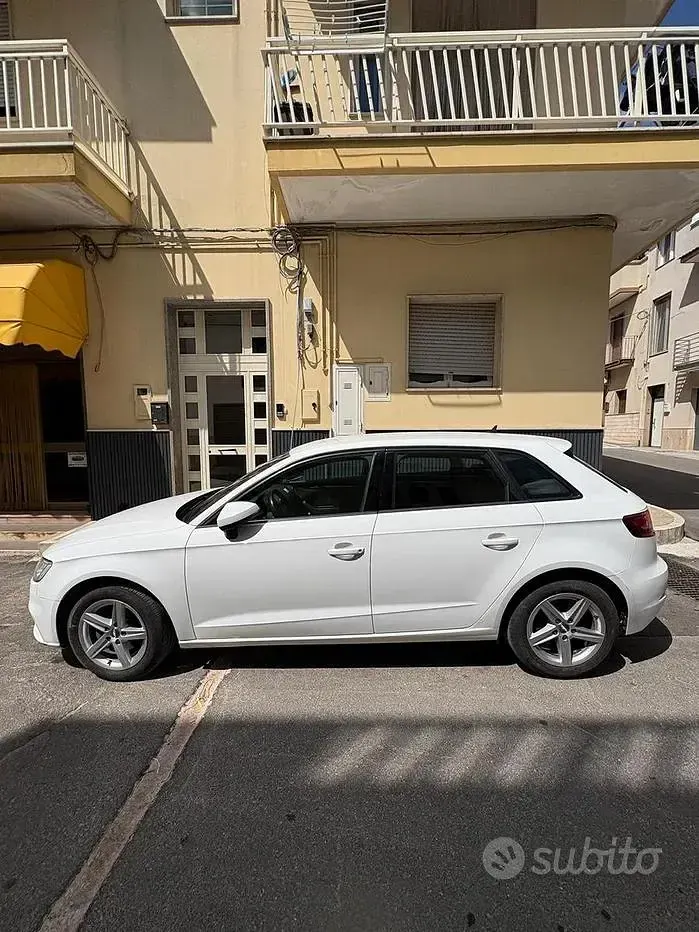 Gebraucht Audi A3 110 PS (80 kW) 2019 Weiß Limousine