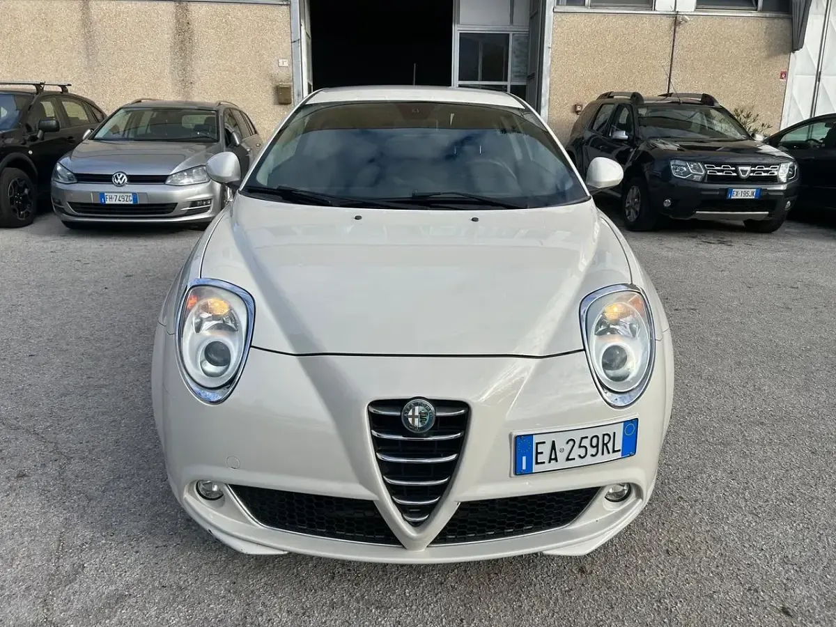 Usata Alfa Romeo MiTo Distinctive 95 CV (69 kW) 2010 Beige Utilitaria