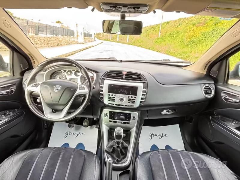 Usata Lancia Delta 105 CV (77 kW) 2011 Utilitaria